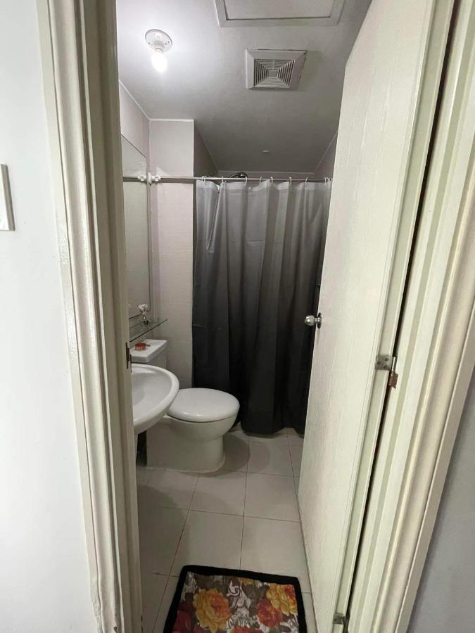 Azure Urban Resort With Wifi And Netflix Pasay Exterior photo